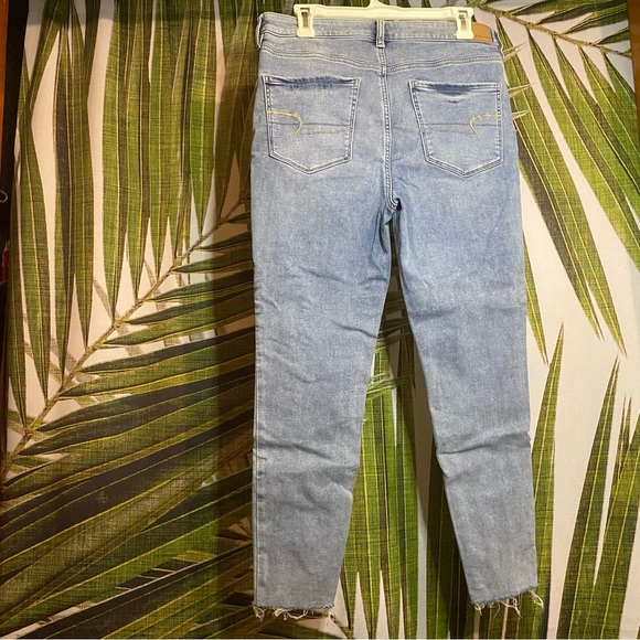 American Eagle Light Wash Next Level Stretch High Rise Jeans - Picture 2 of 3